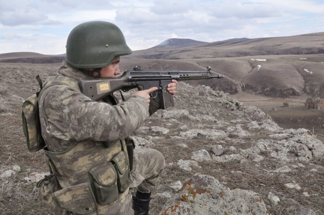 Mehmetçik, eksi 15 derecede 24 saat nöbette